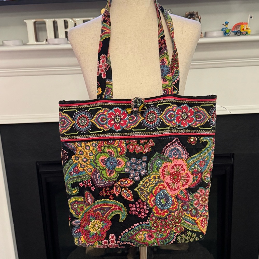 👜 Vera Bradley Quilted Floral Tote Bag - Picture 1 of 7